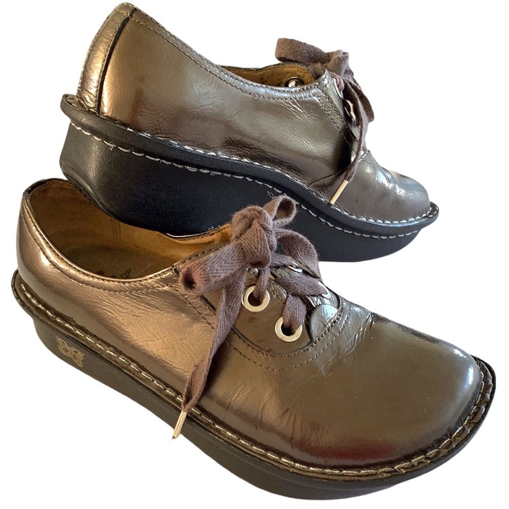 Metallic Lace Up Patent Leather Comfort Shoes Olive Green Size 5.5